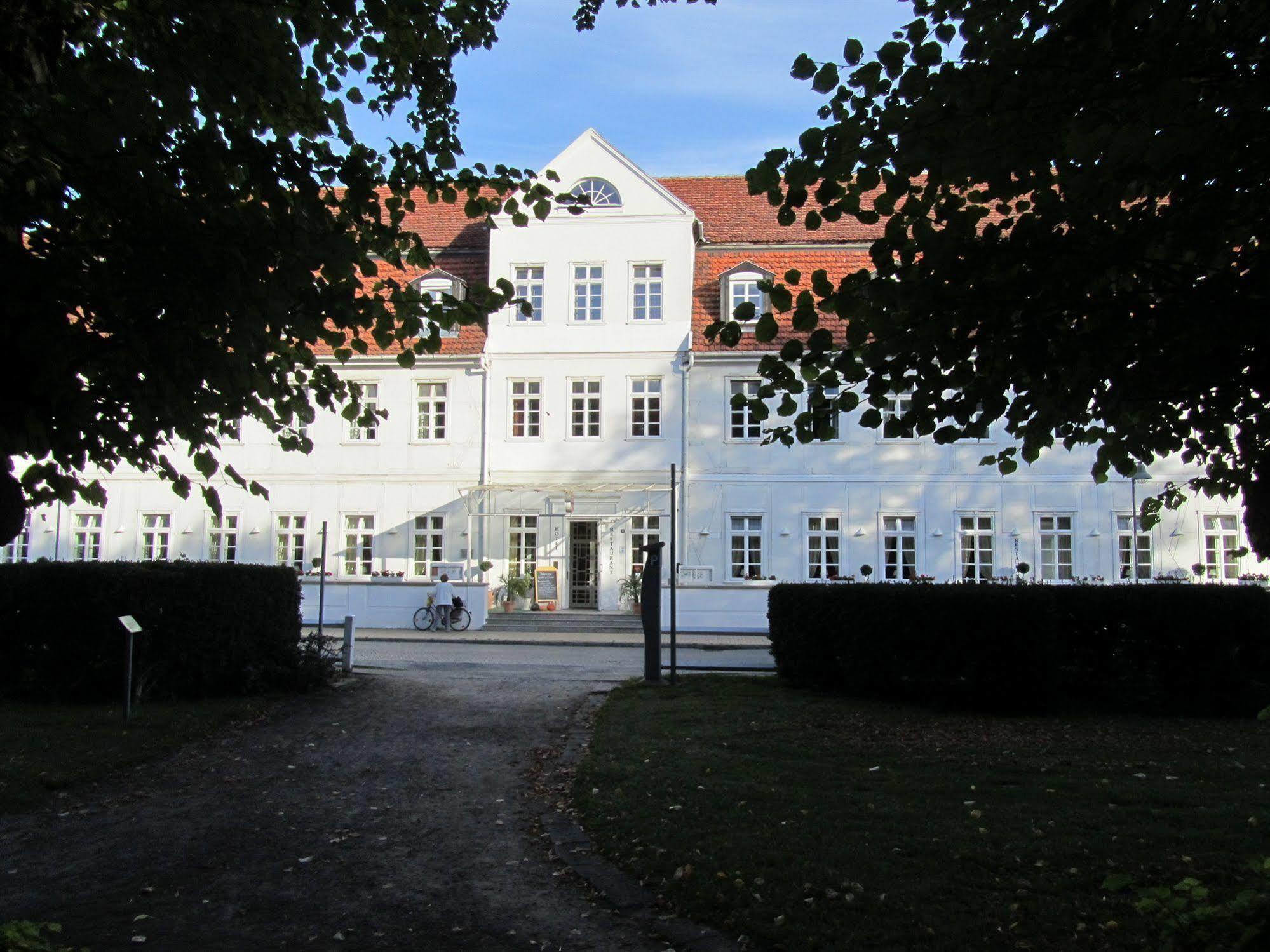 Hotel "Friedrich-Franz-Palais" Bad Doberan Buitenkant foto